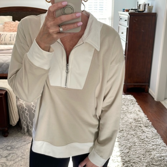 Time and Tru Tan and Cream 1/4 Zip Top Size XL - Picture 3 of 9